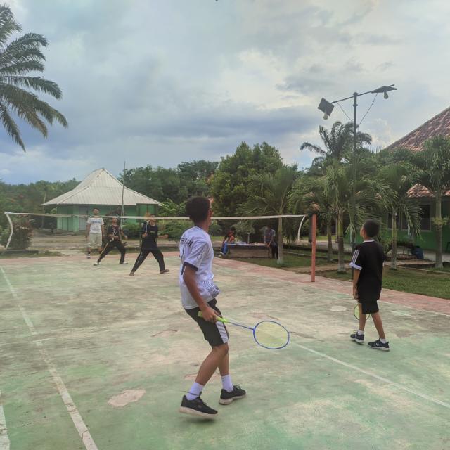 Badminton
